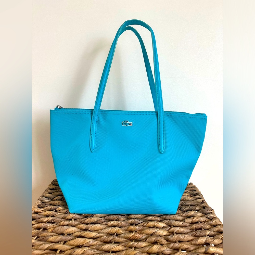 Lacoste zipped bag
